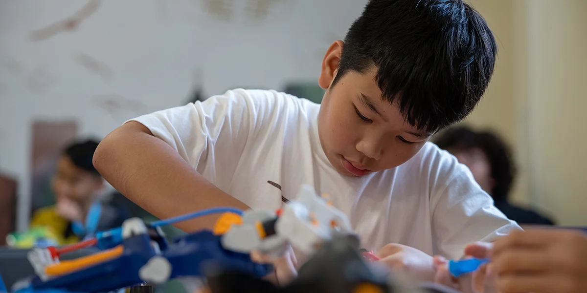 English plus Science Summer Camp in Brighton