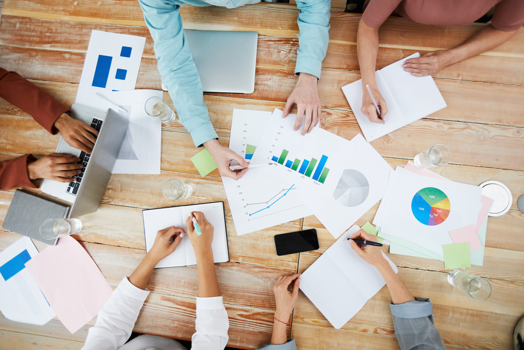 Business Management & Economics Summer Course